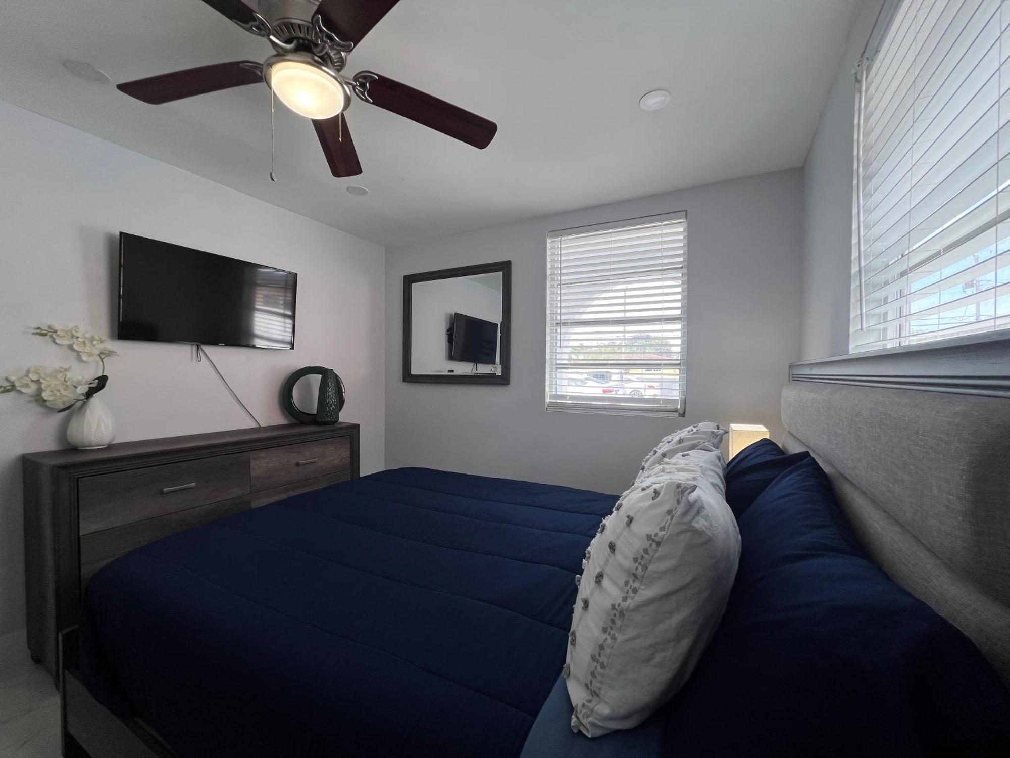 Charming Two Bedroom Apartment. Miami Bagian luar foto